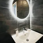 Elite Deluxe 1
