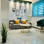 Elite Deluxe 1 *