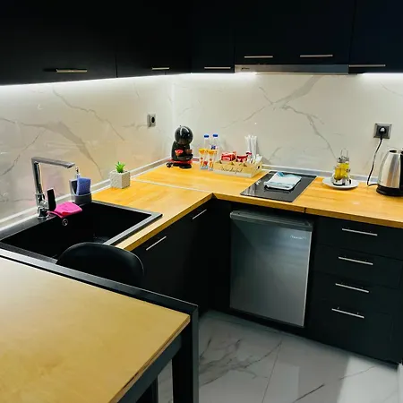 Elite Deluxe 1 Apartment